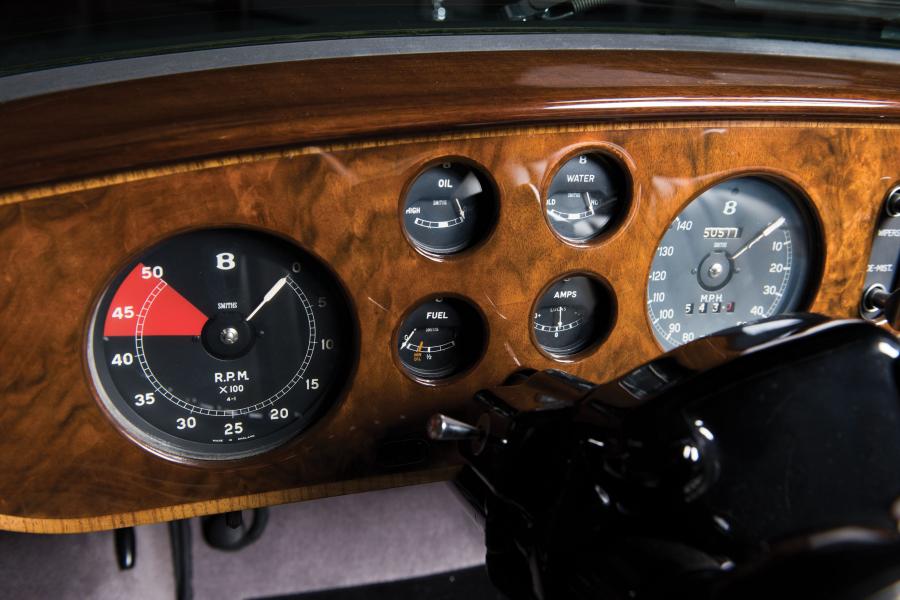 Панель приборов Bentley S1 Continental Drophead Coupe by Park Ward 1955 года  (фото 22 из 34)